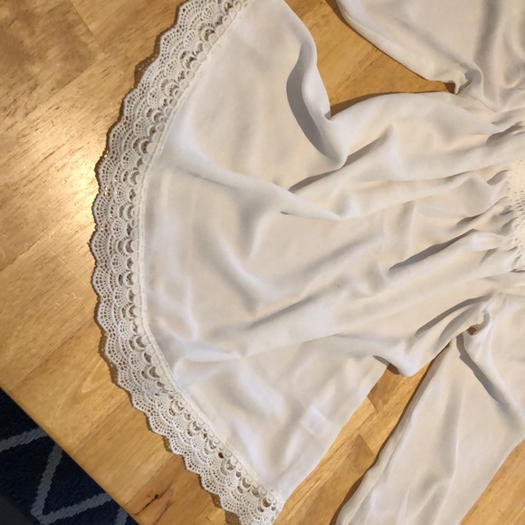 Express off the shoulder top - Picture 4 of 4